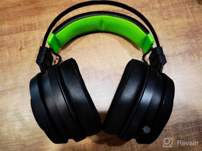 img 1 attached to Razer Nari Ultimate Xbox One Wireless Gaming Headset: 7.1 Surround Sound, HyperSense Haptic Feedback, Auto-Adjust Headband, Retractable Mic - Xbox Series X & S Compatible - Black/Green review by Arina Foliez ᠌