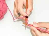 🧶 metal yarn guide knitting thimble set - 4 piece, 2 sizes, knitting crafts accessory tool logo
