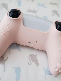 img 8 attached to Противоскользящий силиконовый защитный чехол для беспроводного контроллера Playstation 5 DualSense — GeekShare Cat Paw PS5 Skin в розовом цвете