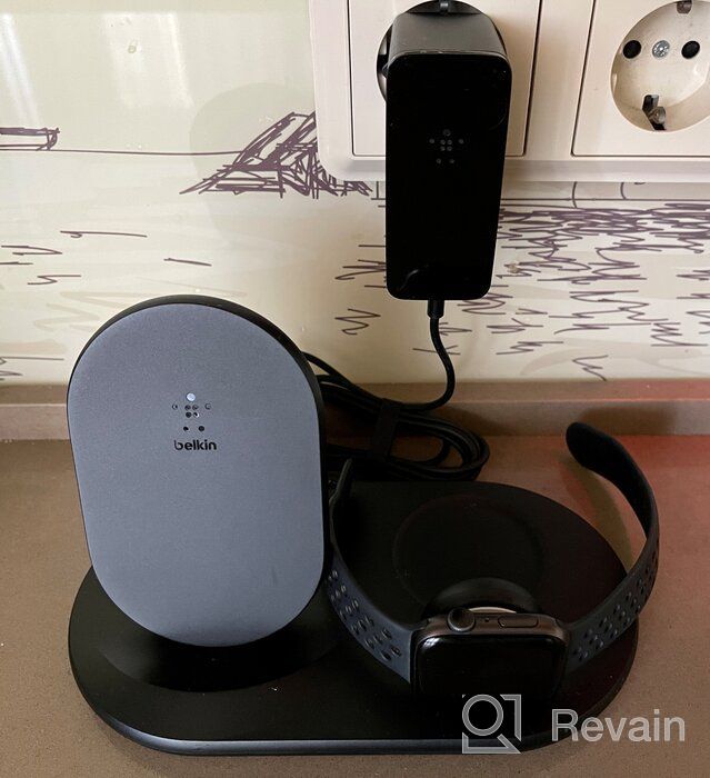 img 1 attached to Wireless Charger Belkin Boost Charge 3-in-1 Wireless Charger for Apple Devices, Qi power: 7.5 W, Qi power: 7.5 W review by Doyun Won ᠌