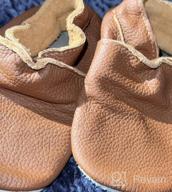 картинка 1 прикреплена к отзыву 👶 Mejale Кожаные детские мокасины с антискользящими подошвами - идеальная обувь для малышей перед началом ходьбы для мальчиков. от Josh Long