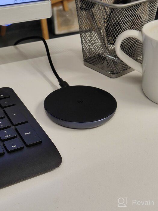 img 1 attached to Xiaomi Mi Wireless Charging Pad WPC01ZM, Qi power: 10W, 5W, 7.5W, black review by Athit Lordkaew ᠌