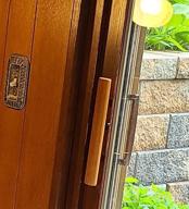 картинка 1 прикреплена к отзыву Oak Wood Interior & Exterior Sliding Glass Patio Door Handle Set W/ White Diecast Finish And 45° Keyway Mortise Lock - Fits 3-15/16” Screw Hole Spacing, Non-Keyed With Latch от Ricardo Stewart