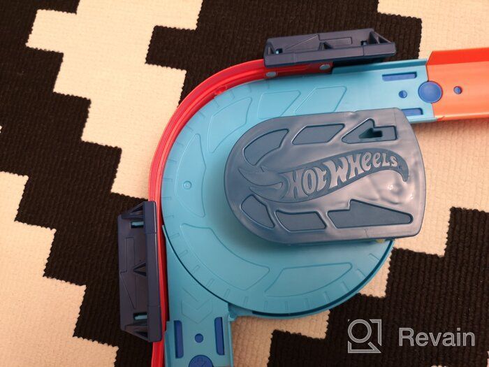 img 2 attached to Hot Wheels Track Set GLC87 Track Builder Assortment review by Anastazja Simiska ᠌