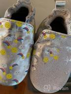 картинка 1 прикреплена к отзыву Слип-резистентные детские туфли для кроваток: мягкие подошвы Robeez для девочек и унисекс малышей, возраст от 0 до 24 месяцев. от Bilal Cartwright