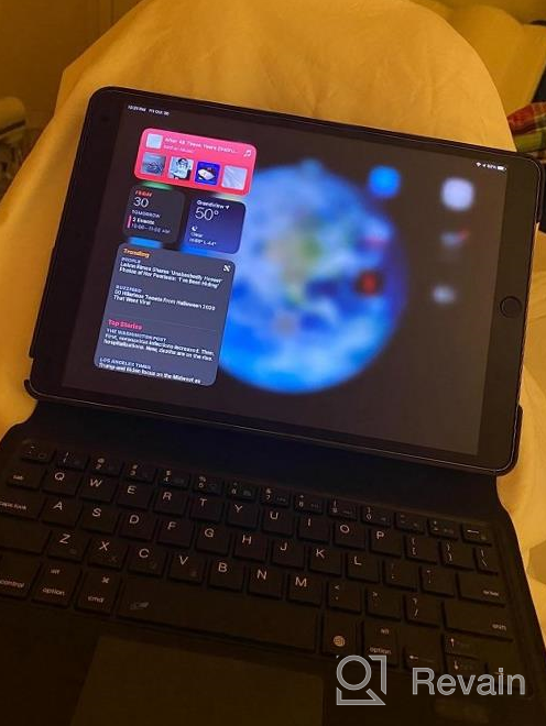 img 1 attached to IPad 9Th Gen Touch Keyboard With Apple Pencil Holder, Smart Touchpad & Magic Trackpad For Improved Productivity On 10.2 Inch IPad review by Sergio Guardado