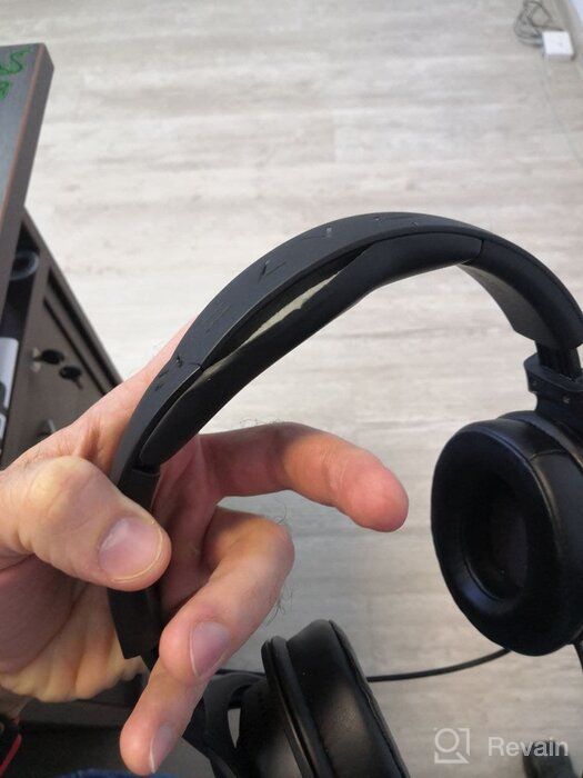 img 1 attached to Razer Kraken Gaming Headset: Lightweight Aluminum Frame - Retractable Noise Isolating Microphone - For PC review by Park Seo Jun