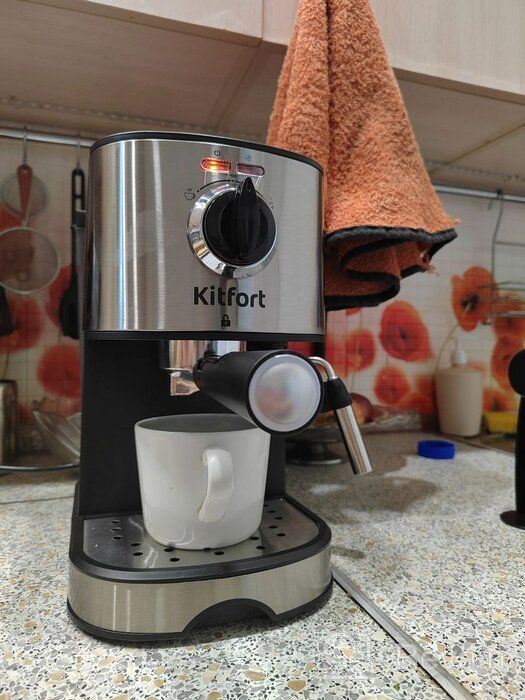 img 1 attached to Rozhkovy coffee maker Kitfort KT-753, black/silver review by Edyta Tyfa ᠌