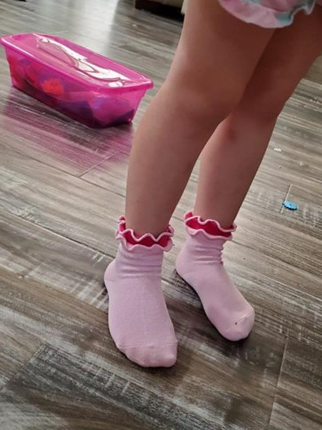 img 1 attached to 🧦 TeeHee Infant Girls' Cotton Basic Crew Socks 6 Pair Pack (6-12 Months, Flower Design) review by Dana Jones