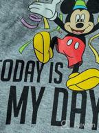 картинка 1 прикреплена к отзыву Футболка Mickey Mouse Today Is My Day Birthday Graphic Tee для мальчиков от Disney - идеальный вариант для празднования. от Damon Murray