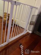 картинка 1 прикреплена к отзыву Детская ворота Extra Wide для дома, удобные для прохода ворота для собак с автоматическим закрытием, безопасность для лестниц и проемов, Cumbor 29.5"-51.6" включает 4 стенные чашки - победитель Mom's Choice Awards Brown. от Larry Willis