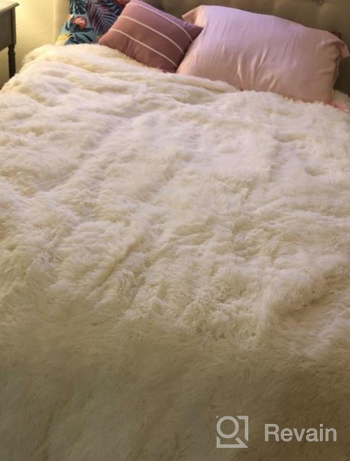 img 1 attached to 🛏️ LIFEREVO Luxury Shaggy Plush Duvet Cover - Ombre Khaki, Twin: Ultra Soft Crystal Velvet Mink, Hidden Zipper Closure review by Gary Morris
