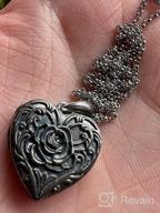 картинка 1 прикреплена к отзыву Ожерелье-медальон сердечка Соулмит с подсолнухами и розами - персонализированн от Matt Abba
