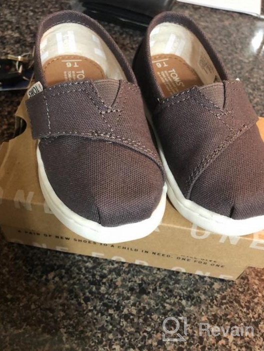 img 1 attached to 👞 TOMS Kids Unisex Alpargata Toddler Boys' Loafer Shoes review by Jamal Gignilliat