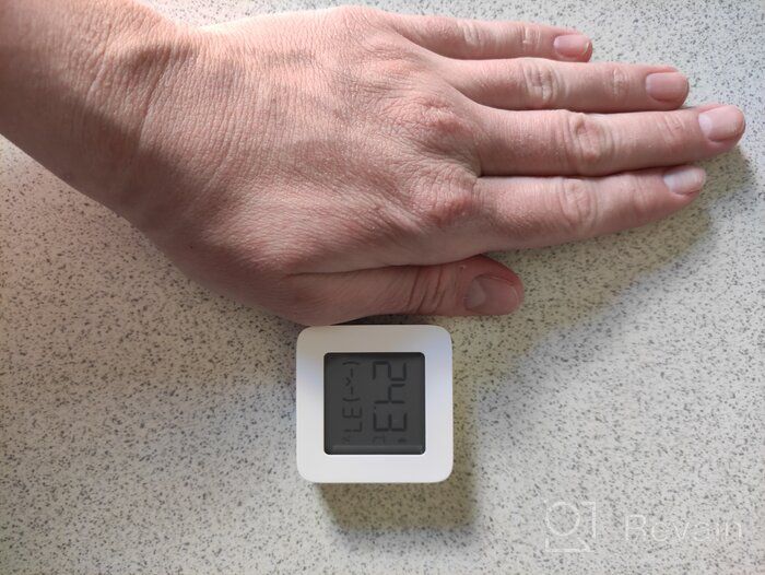 img 1 attached to Xiaomi Mijia Bluetooth Hygrothermograph 2, white review by Jnis Pimberis ᠌