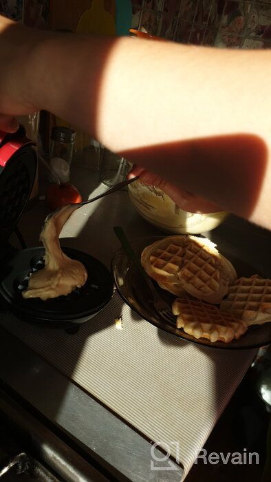 img 3 attached to 🧇 Compact Mini Waffle Maker: Your Perfect Small Waffle Iron review by Anastazja Anastazja ᠌