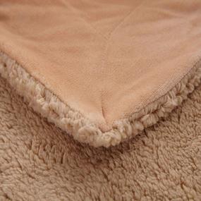 img 1 attached to CLOTHKNOW Tan Sherpa Фланелевое флисовое одеяло для кровати Queen Size For Bed Women Men Bed Tan Плюшевое одеяло Полноразмерное пушистое мягкое одеяло (79 ''X 90'')