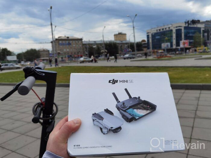 img 3 attached to Quadcopter DJI Mini SE Fly More Combo, white review by Hoo Chong ᠌