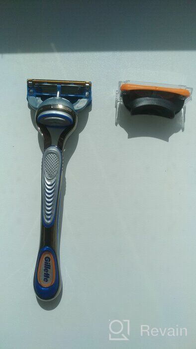 img 3 attached to Buy Gillette Fusion5 Power Razors for Men - Complete Shaving Kit with Razor, Blade Refill, and Battery review by Agata Kulesza ᠌