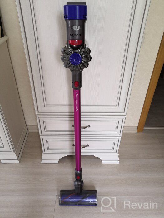img 3 attached to Dyson V8 Absolute: The Ultimate Cordless Vacuum for Effortless Cleaning review by Agata Konarska ᠌