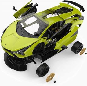 img 2 attached to Создайте свой собственный автомобильный комплект RASTAR RC для автомобиля Lamborghini Sian 1/18 с дистанционным управлением - идеальный подарок для детей 8+, зеленый цвет