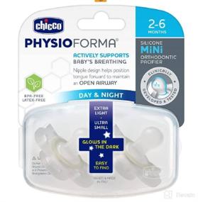 img 3 attached to 🍼 Соска Chicco PhysioForma Silicone Mini Glow in The Dark – прозрачная, с ортодонтическим наконечником, без содержания бисфенола-А (2-6 мес., 2 шт.)