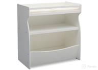 👶 delta children 2-in-1 changing table and storage unit, bianca white, with changing pad - improved seo логотип