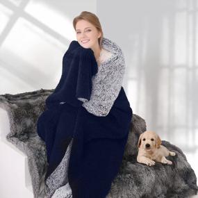 img 3 attached to Пушистое флисовое одеяло Sherpa для дивана, дивана и кровати, ультра уютное теплое легкое одеяло - темно-синий 60X80 дюймов