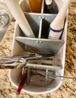 картинка 1 прикреплена к отзыву YOHOM кухонный держатель для скрабов для губки для раковины, органайзер для столешницы, пластиковый держатель для губки для посуды с сливным лотком от Andrew West