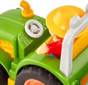 img 1 attached to Игрушки-фермерские тракторы для малышей и детей: набор Battat из 7 предметов для ролевых игр с подсветкой, звуками животных и старой музыкой Макдональда — от 18 месяцев