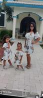 картинка 1 прикреплена к отзыву Цветочные платья из шифона для мамы и дочери с бантом-руфлями: идеальные совпадающие наряды для пляжа, с короткими рукавами от Huntsville Rawson