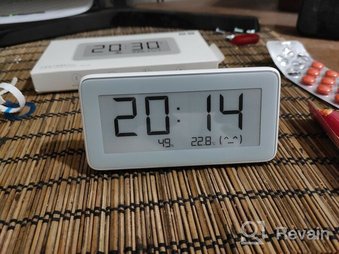 img 1 attached to Xiaomi Mijia Temperature And Humidity Electronic Watch, white review by Ada Holf ᠌