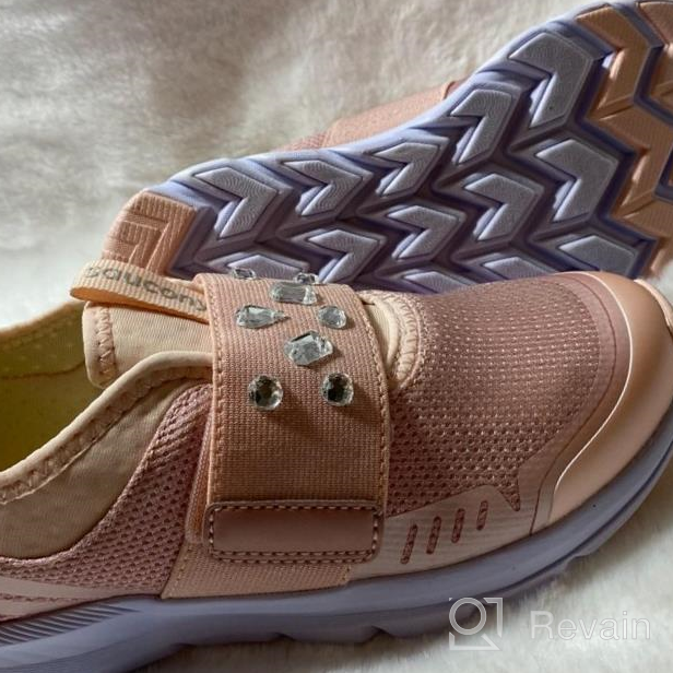 img 1 attached to Saucony Liteform Stretch Little Girls' Sneakers review by Melanie Trunnell