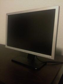 img 4 attached to Dell SE198WFP: 19-Inch Flat Panel Wide Screen Monitor