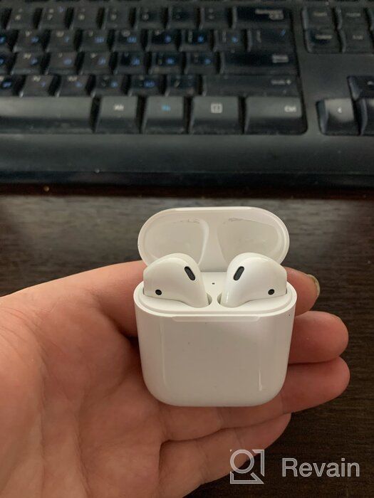 img 1 attached to Apple AirPods 2 wireless headphones with charging case MV7N2 RU, white review by Agata Gajda ᠌