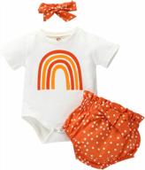 летний наряд для новорожденных: комбинезон с короткими рукавами, шорты с оборками и повязка на голову — комплект одежды из трех предметов для новорожденных девочек логотип