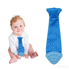 img 4 attached to Вкусный галстук для ребенка зубов: 3-в-1, крепится прищепкой, текстильная игрушка с шуршащим звуком и силиконовый прикусыватель для младенцев - стиральная машинка, игрушка для жевания в стиле рыбы.