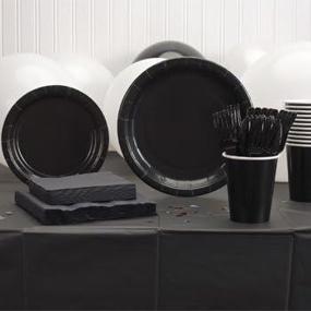img 1 attached to Высококачественный набор из 4 черных одноразовых пластиковых скатертей, 54 x 108 дюймов.