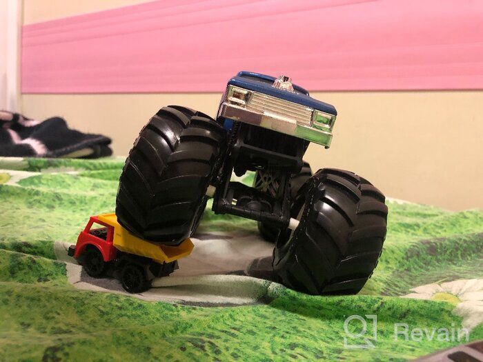 img 2 attached to 🦖 1:24 Green Zombie Rex Hot Wheels Monster Truck - FYJ83 Big review by Jnis Pimberis ᠌