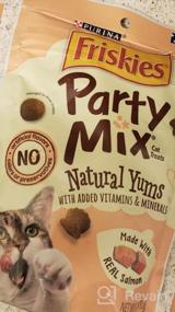 img 6 attached to Держите здоровье вашей кошки под контролем с Purina Friskies, смесью для вечеринок Natural Yums с курицей и питательными веществами, (6) 6 унций. Пакеты вкусных угощений