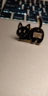 картинка 1 прикреплена к отзыву Милый брошь из сплава и эмали: черно-белый дизайн, изображающий обнимающихся котят для рюкзаков - значки на ранцах, аксессуары для джинсовых сумок от Matthew Richards