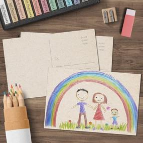 img 2 attached to Набор из 50 пустых цветных крафт-открыток (4 x 6 дюймов) с почтовой стороной - сделано в США. Создавайте свои собственные рисунки на коричневом картоне, идеально подходящем для детских проектов.