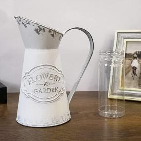 img 1 attached to Шикарная белая металлическая ваза для цветов - Декоративный держатель для вазы в деревенском стиле для дома, кухни и гостиной - Маленькая деревенская ваза 8,7 дюйма от MISIXILE