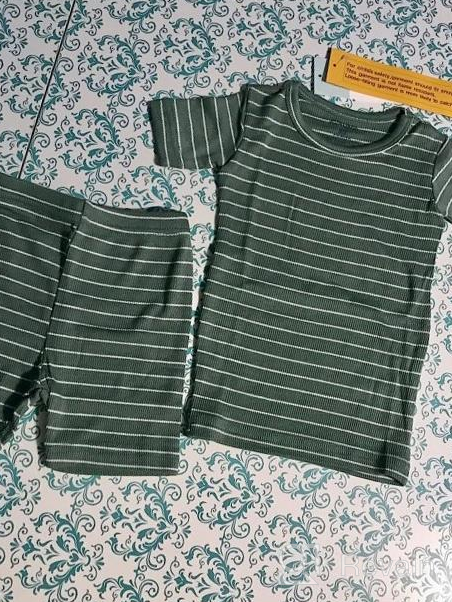 img 1 attached to Stylish & Comfortable Kids Pajama Set: AVAUMA Stripe Pattern Baby Boys Girls Sleepwear review by Candy Quillar