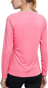 img 2 attached to Оставайтесь защищенными под солнцем: женская футболка с капюшоном MOCOLY UPF 50+ с отверстиями для больших пальцев для тренировок на свежем воздухе и бега