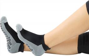 img 3 attached to Нескользящие носки-тапочки с ручками для взрослых: противоскользящие больничные носки RATIVE.