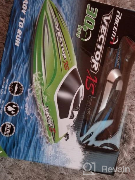 img 1 attached to Fast Remote Control Boat For Pools & Lakes - YEZI Udi001 Venom, Ideal For Kids & Adults, Self-Righting And Comes With Extra Battery (Green) review by Elizabeth Fuentes