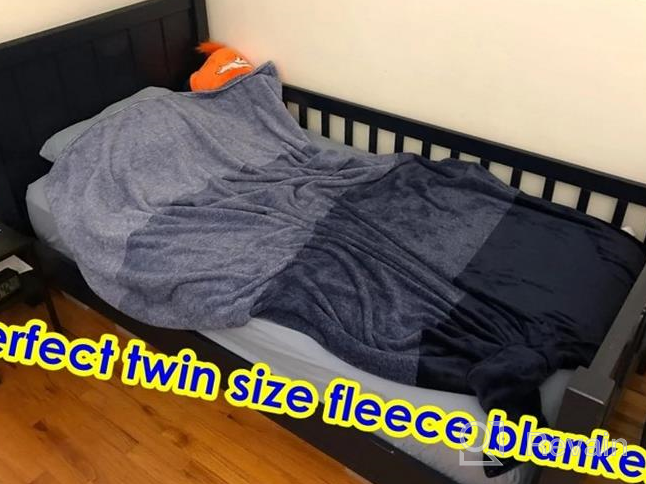 img 1 attached to Elevate Your Sleep Game With Elegear'S Cooling Throw Blanket - Perfect For Hot Sleepers! review by Michelle Larsen