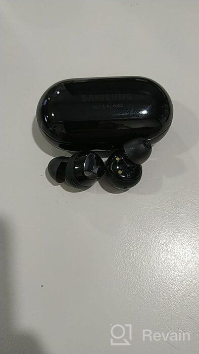 img 2 attached to Upgrade Your Audio Experience with Samsung Galaxy Buds+ Plus: True Wireless Earbuds with Improved Battery and Call Quality in White, including Wireless Charging Case and Velvet Pouch. review by Bi i Dng (MC) ᠌