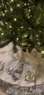 картинка 1 прикреплена к отзыву Серебристая роскошная 36-дюймовая юбка для рождественской елки с вышитой белой снежинкой Санта-Клауса и атласной каймой - идеальное украшение и подарок для рождественской елки от John Talcott